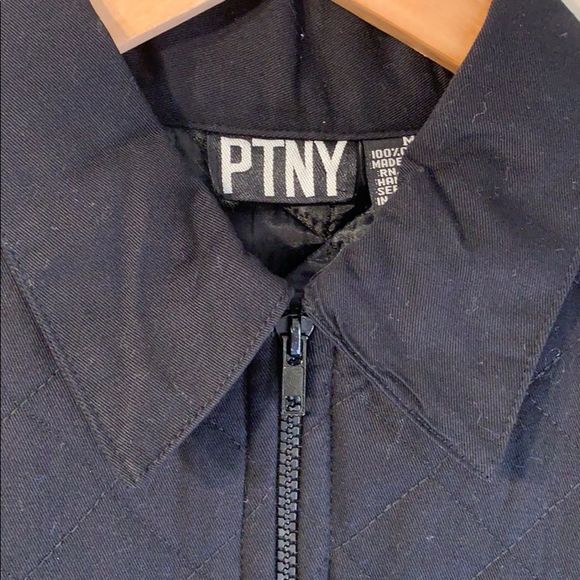 Women’s Quilted Black Denim Vest - Picture 3 of 4